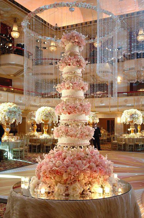 луксозна сватбена торта