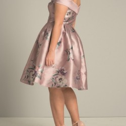 Елегантна Къса Вечерна Лилава Рокля Сатен Цветя