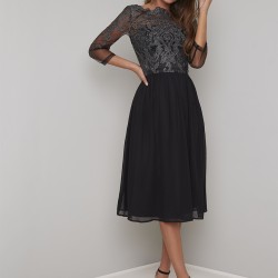 Къса Черна Рокля със Сребристи Детайли