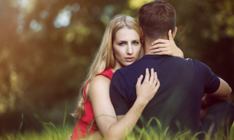 Топ 10 Неща в Съвременните Момичета ,които Дразнят Мъжете