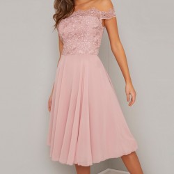 Абитуриентска Бална Розова Рокля Средна Дължина Деколте