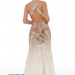 Блестяща Бална Дълга Рокля Цвят Шампанско Гол Гръб