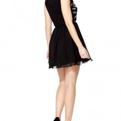 МАЛКА ЧЕРНА РОКЛЯ диаманти и пайети