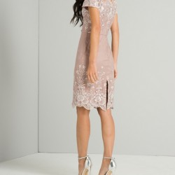 Елегантна Нежно Лилава Рокля Флорални Бродерии