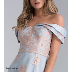 Елегантна Къса Светлосиня Рокля с Розови Бродерии