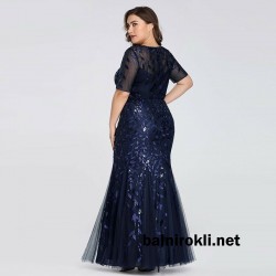 Абитуриентска Тъмносиня Рокля Макси Размери Тюл и Декорации Абитуриентска Тъмносиня Рокля Макси Размери Тюл и Декорации