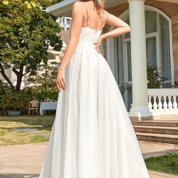 Дълга Официална Рокля Цвят Бял Крем Тюл