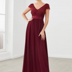 Елегантна Дълга Тъмночервена Рокля Бюстие Дантела